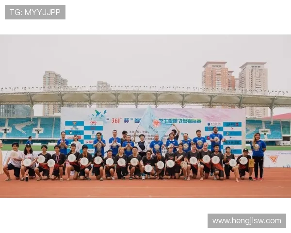 广州飞盘队在极限运动联赛中以100分稳居积分榜首位