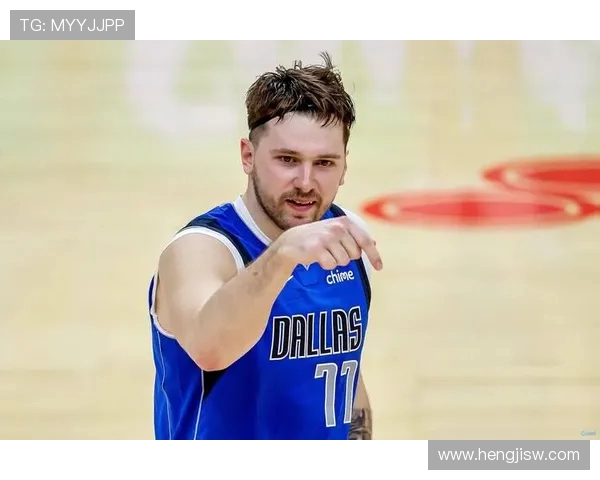 东契奇狂砍73分刷新现役得分纪录独行侠力克太阳终结其11连胜势头