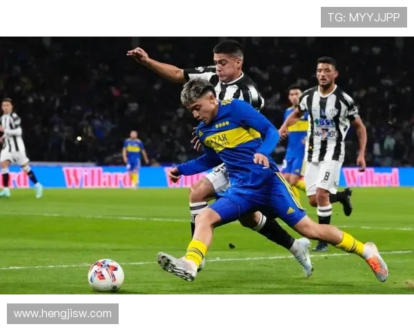 博卡青年与亚自由的激烈对决赛况分析与精彩瞬间回顾